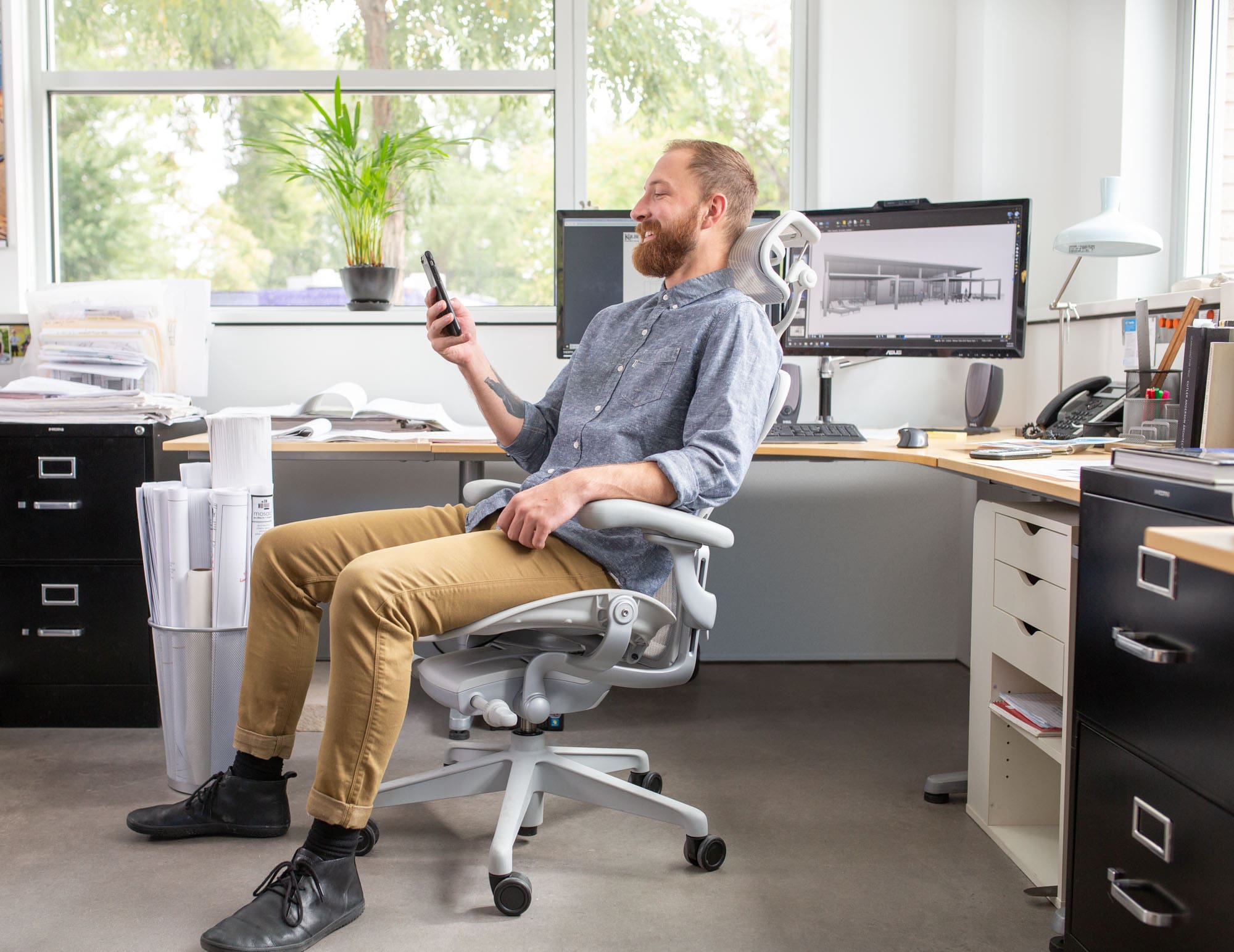 H4 HEADREST AERON CHAIR