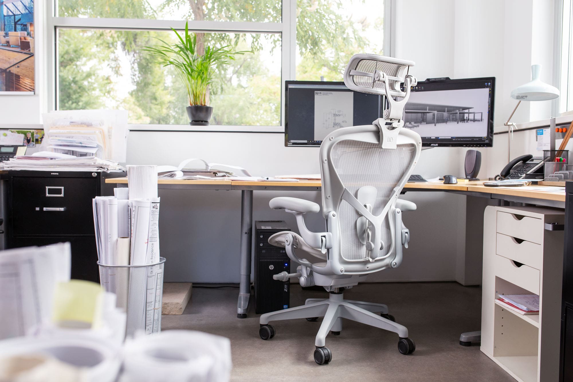 H4 HEADREST AERON CHAIR